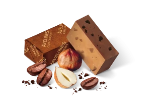 Avelines Chocolats de Pâques en chocolat au lait suisse et pâte de noisette Gianduja 200g Favarger (1) (1)